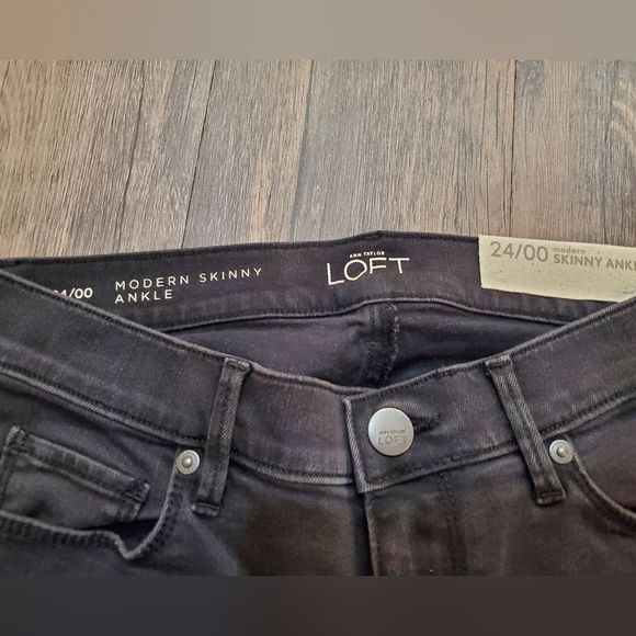 NWT Loft Skinny Jeans - Picture 2 of 6